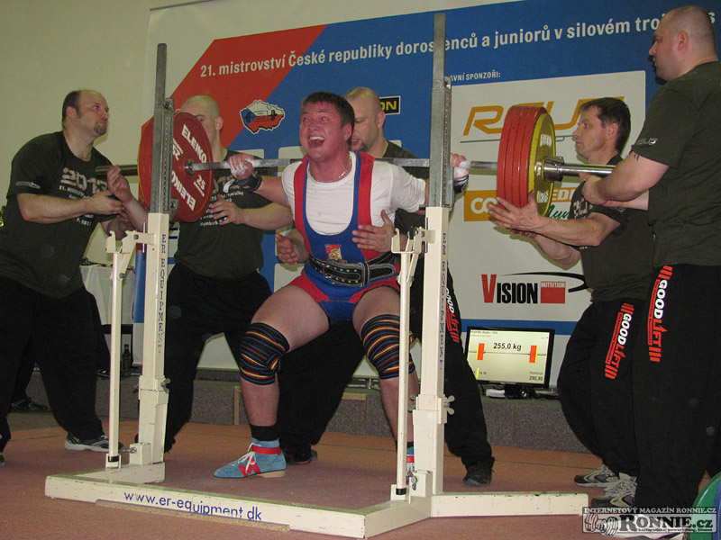 M�R v silov�m trojboji junior� a dorostu 2013