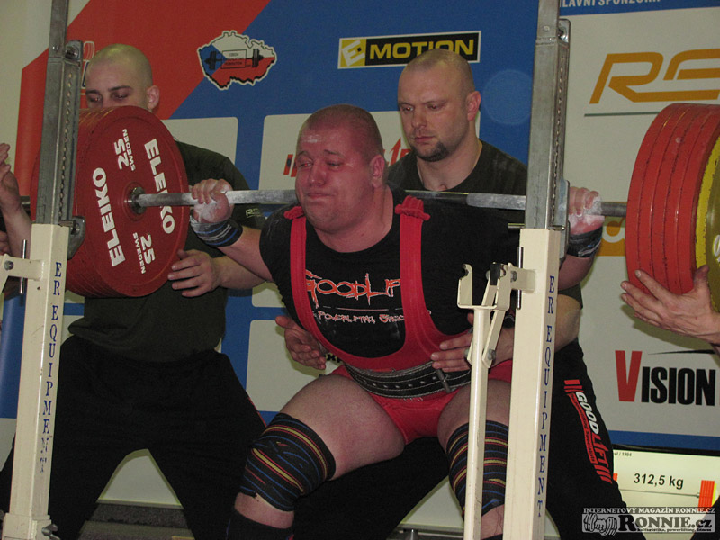 M�R v silov�m trojboji junior� a dorostu 2013