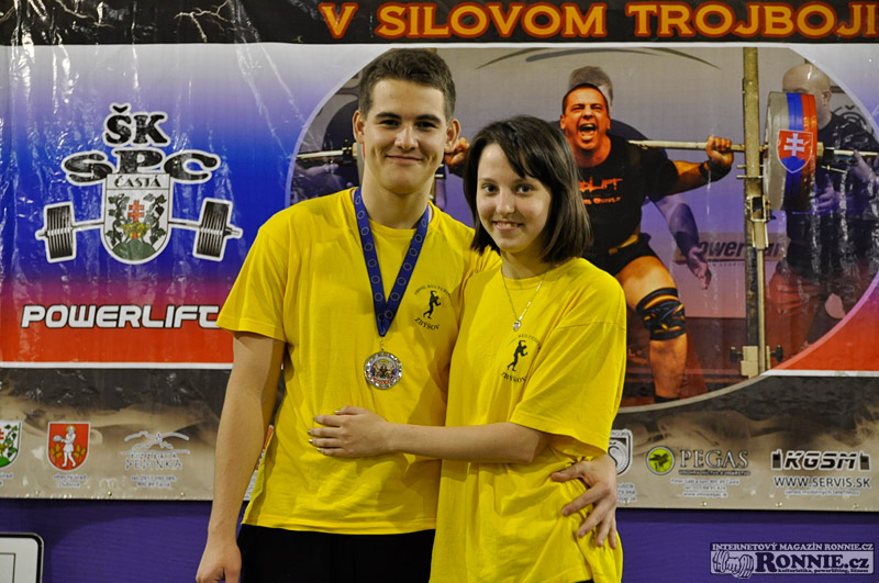 Mistrovstv� SR v silov�m trojboji junior� a dorostu 2013 s ��ast� na�ich
