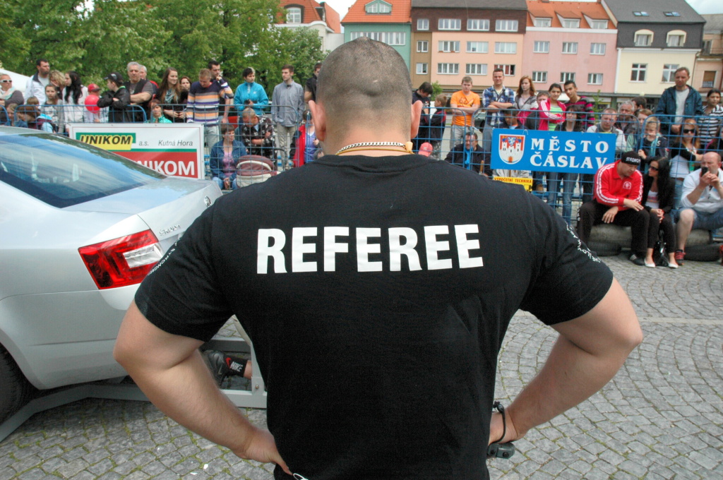 ��slavsk� strongman 2013 - rozhod�� Pavol Guga