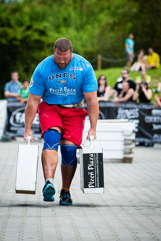 Strongman Champions League Plze� 2013 - Terry Hollands