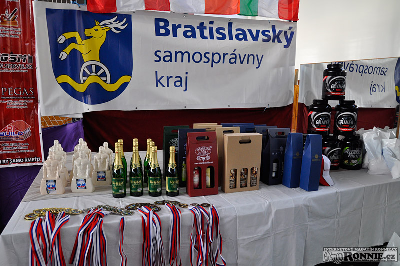 GP Slovakia v silov�m trojboji dorostu a junior� 2013