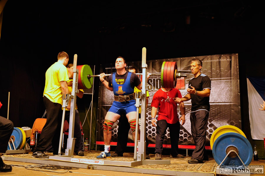 Poh�r starosty m�sta Zb��ova v silov�m trojboji dorostenc� a junior� 2013