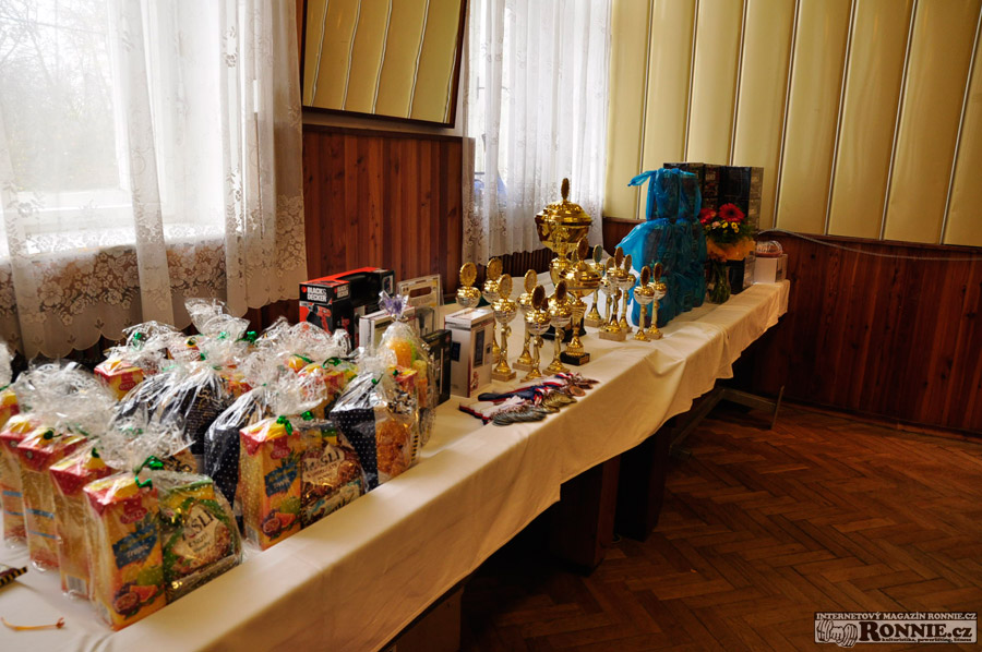 Poh�r starosty m�sta Zb��ova v silov�m trojboji dorostenc� a junior� 2013