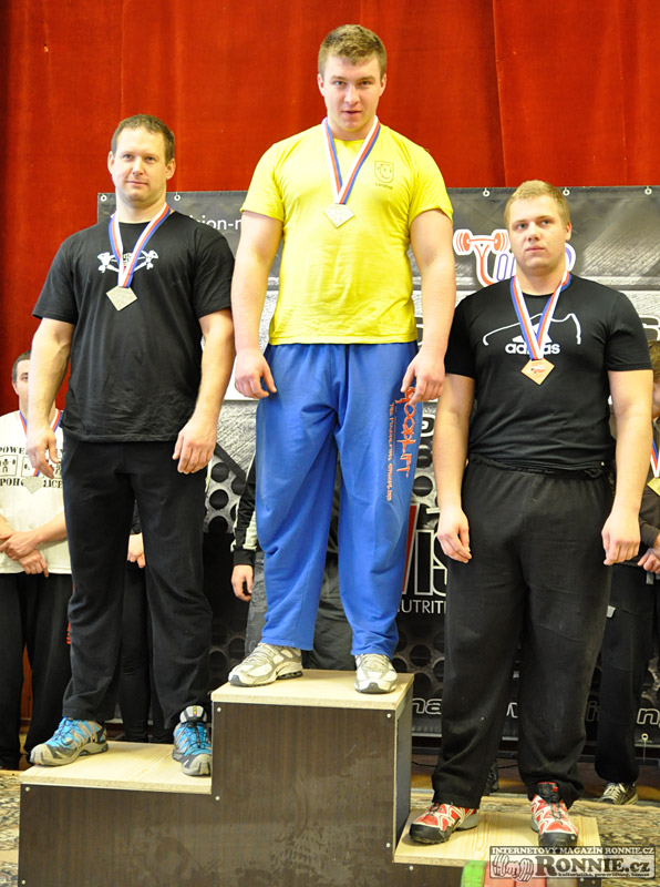 Mistrovstv� ji�n� Moravy v silov�m trojboji mu�� a �en 2014