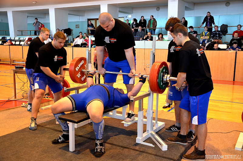 Mistrovstv� �ech v bench-pressu mu�� a �en 2014