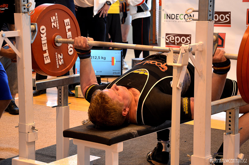 Mistrovstv� �ech v bench-pressu mu�� a �en 2014