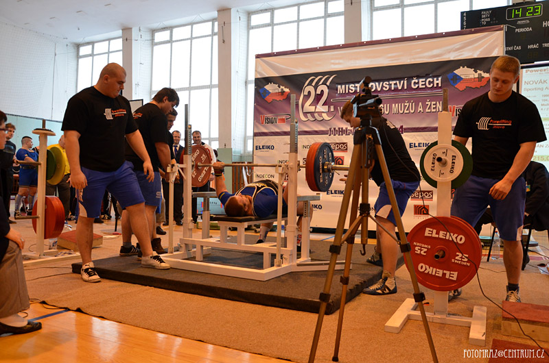 Mistrovstv� �ech v bench-pressu mu�� a �en 2014