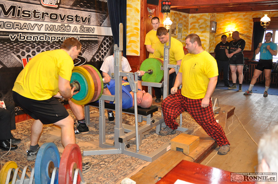 Mistrovstv� Moravy v bench-pressu 2014 