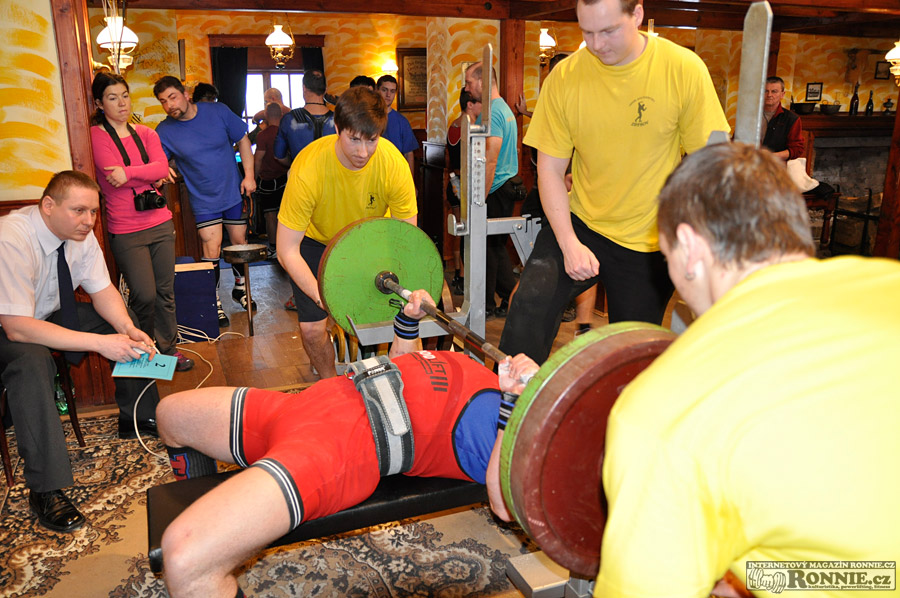 Mistrovstv� Moravy v bench-pressu 2014 