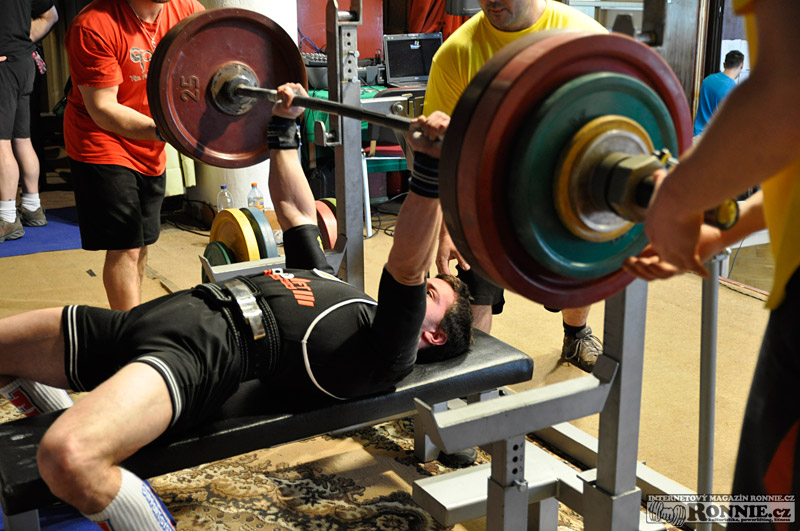 Mistrovstv� �R v bench-pressu junior� a masters 2014