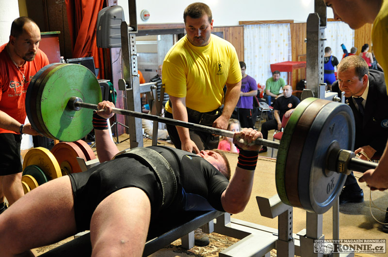 Mistrovstv� �R v bench-pressu junior� a masters 2014