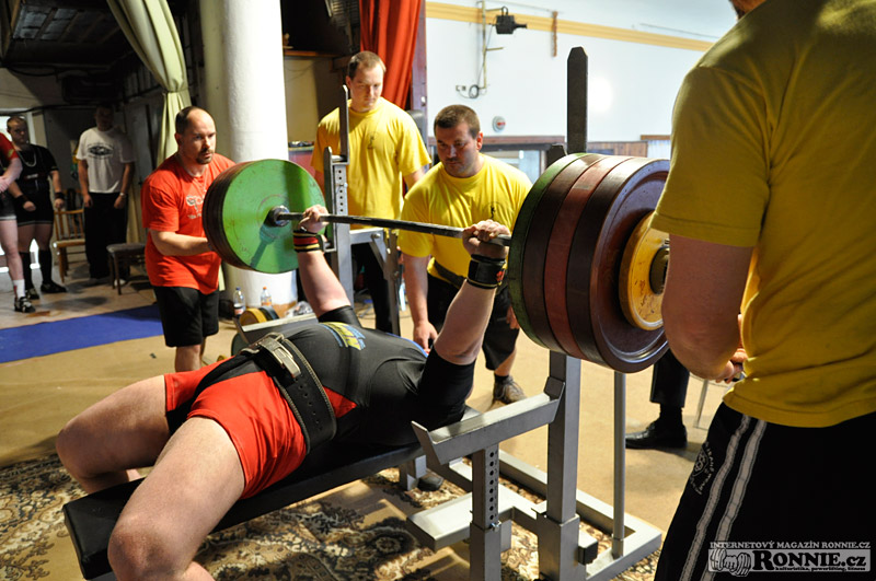 Mistrovstv� �R v bench-pressu junior� a masters 2014