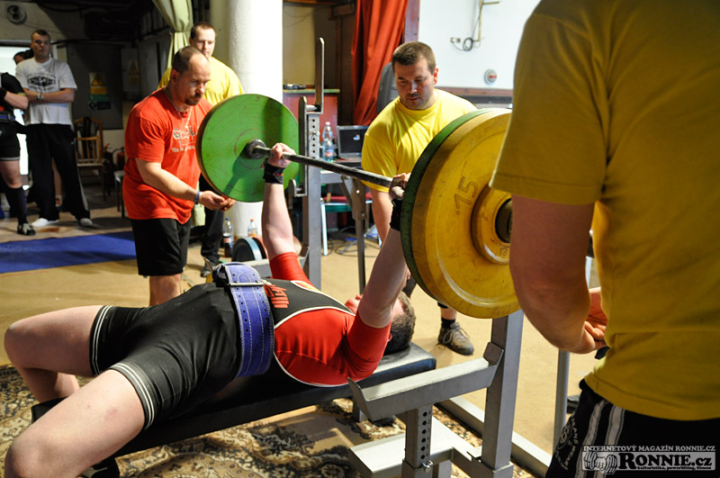Mistrovstv� �R v bench-pressu junior� a masters 2014