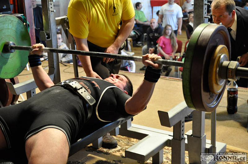 Mistrovstv� �R v bench-pressu junior� a masters 2014