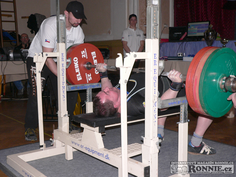 Mistrovstv� �R mu�� a �en v bench-pressu 2014
