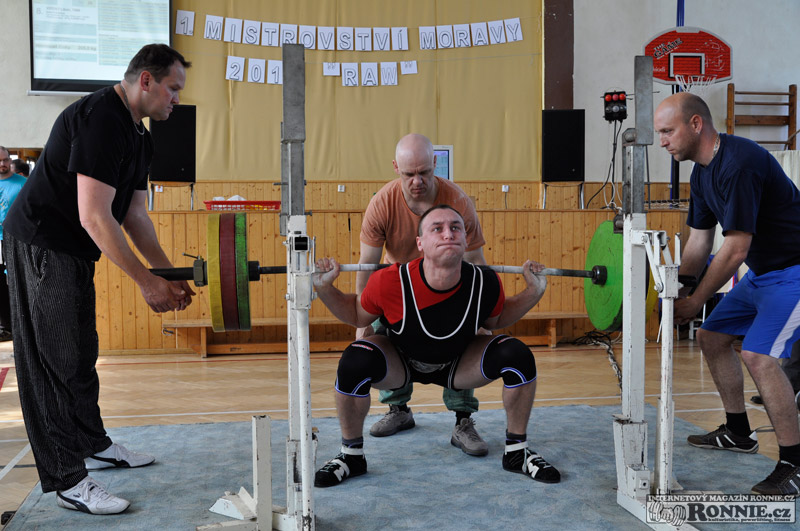 Mistrovstv� Moravy v klasick�m silov�m trojboji 2014