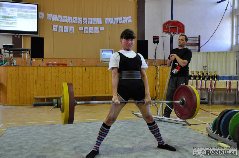 Mistrovstv� Moravy v klasick�m silov�m trojboji 2014