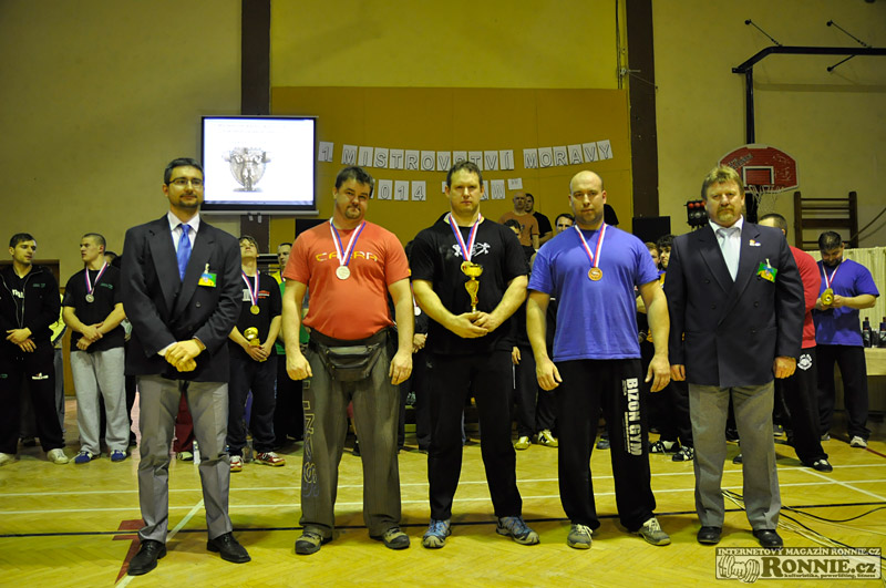 Mistrovstv� Moravy v klasick�m silov�m trojboji 2014