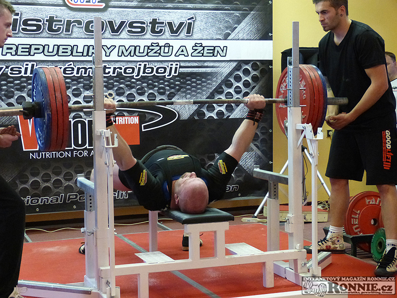 Mistrovstv� �R mu�� a �en v silov�m trojboji 2014