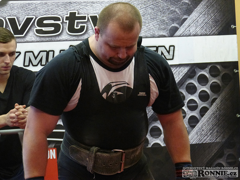 Mistrovstv� �R mu�� a �en v silov�m trojboji 2014