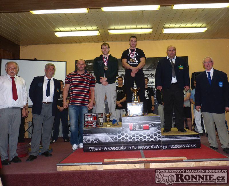 Junio�i do 66 kg