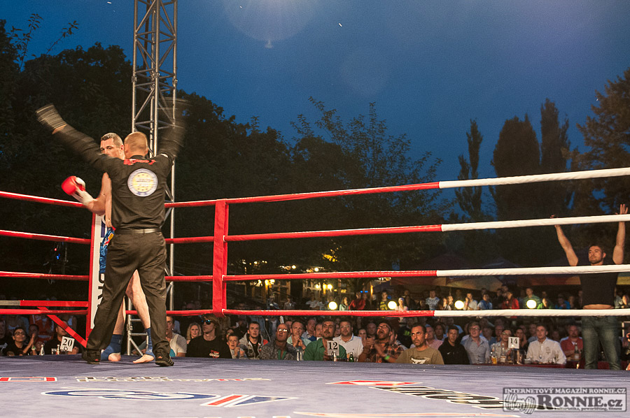 Yangame�s Fight Night
