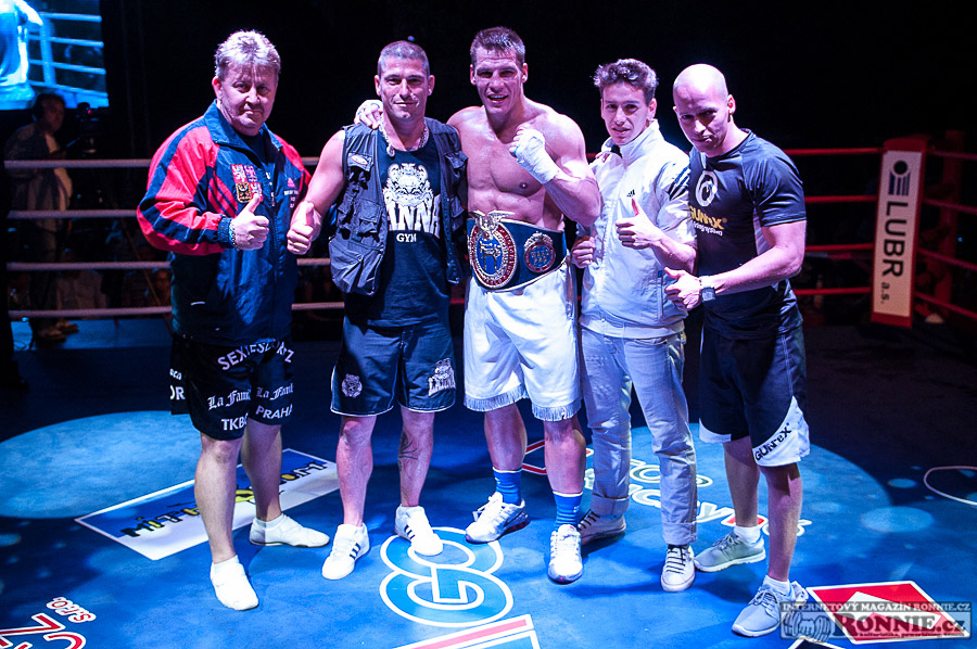 Yangame�s Fight Night
