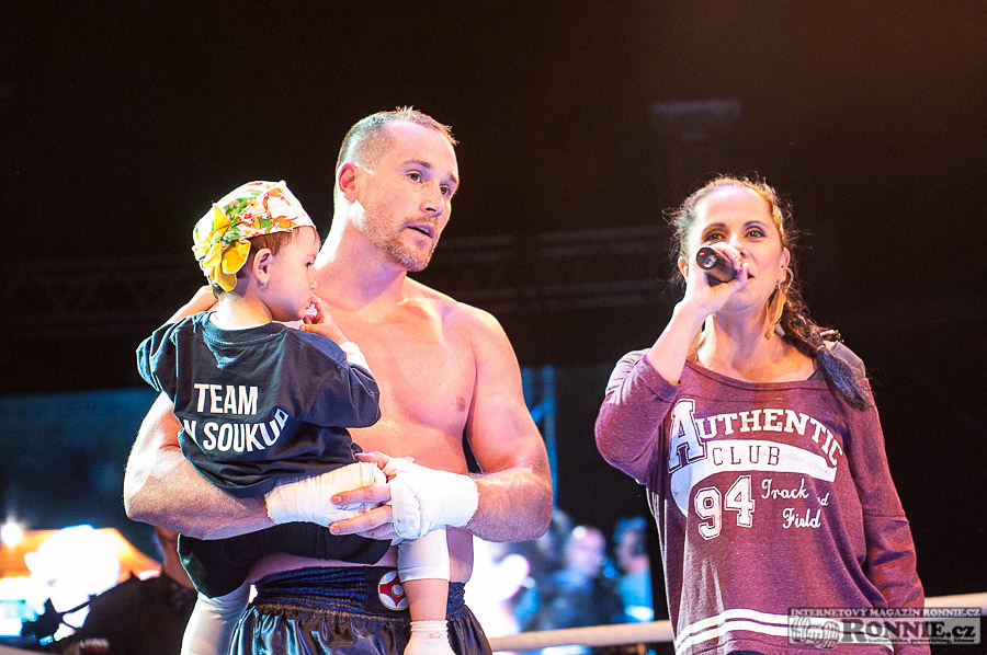 Yangame�s Fight Night