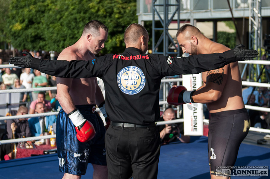 Yangame�s Fight Night