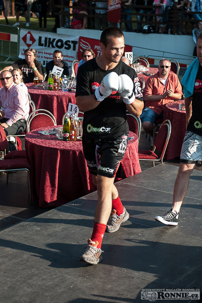 Yangame�s Fight Night