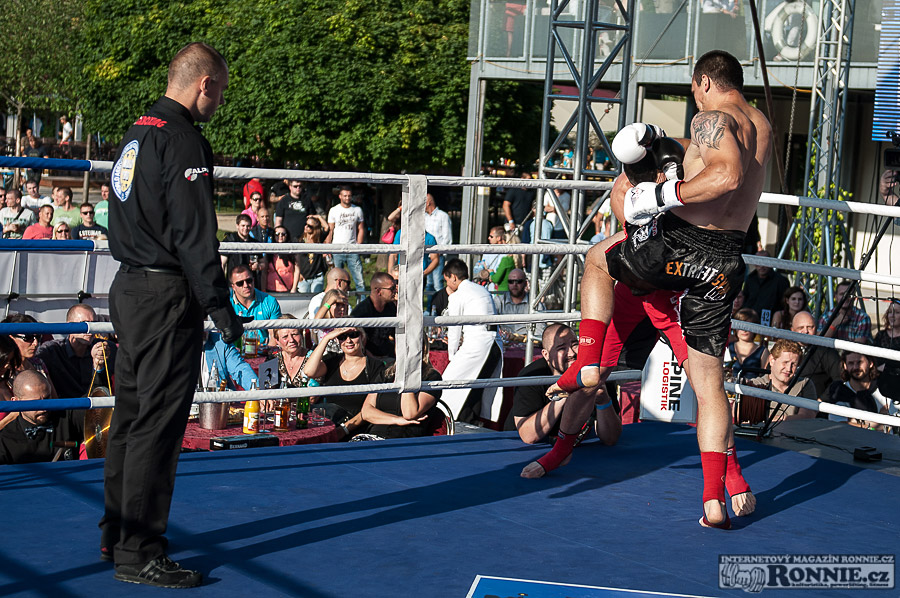 Yangame�s Fight Night