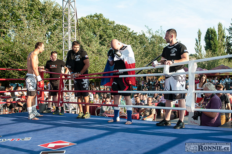 Yangame�s Fight Night