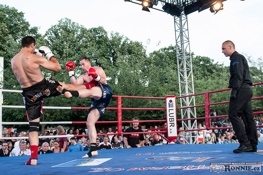 Yangame�s Fight Night