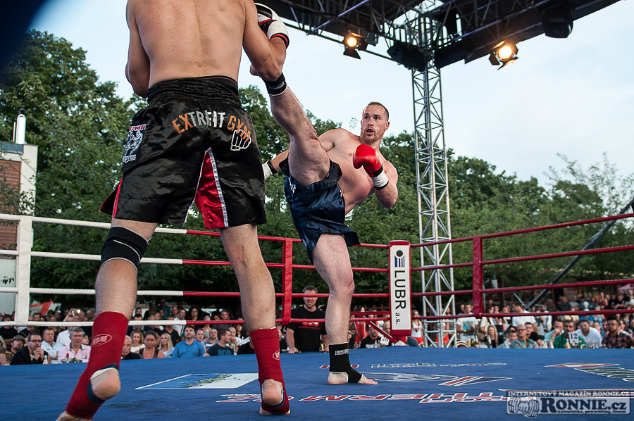 Yangame�s Fight Night