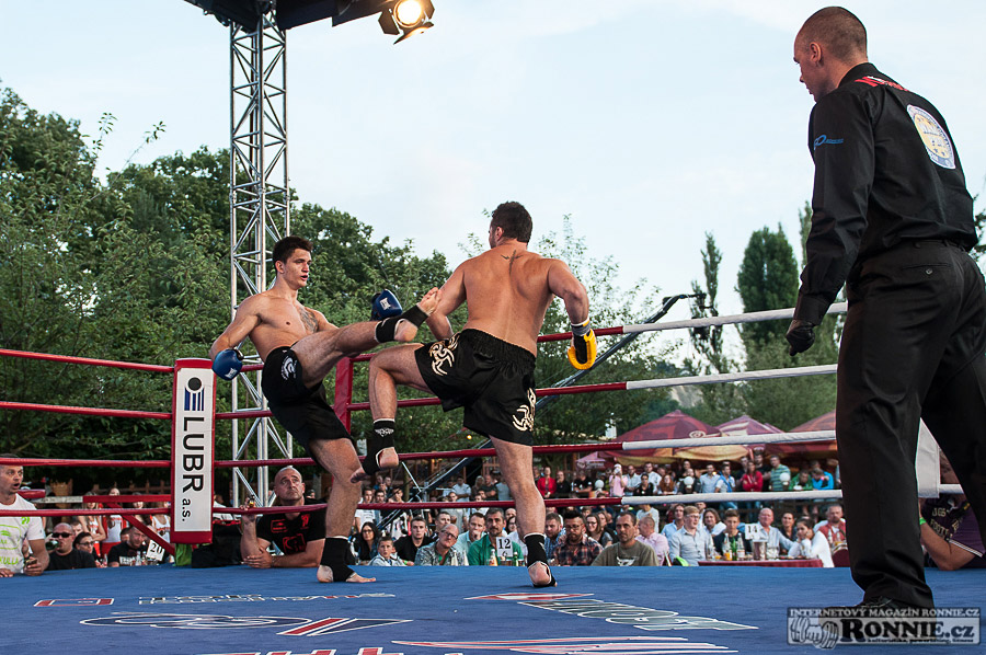 Yangame�s Fight Night