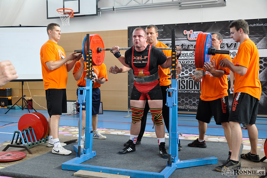 Mistrovstv� �R v silov�m trojboji dru�stev 2014