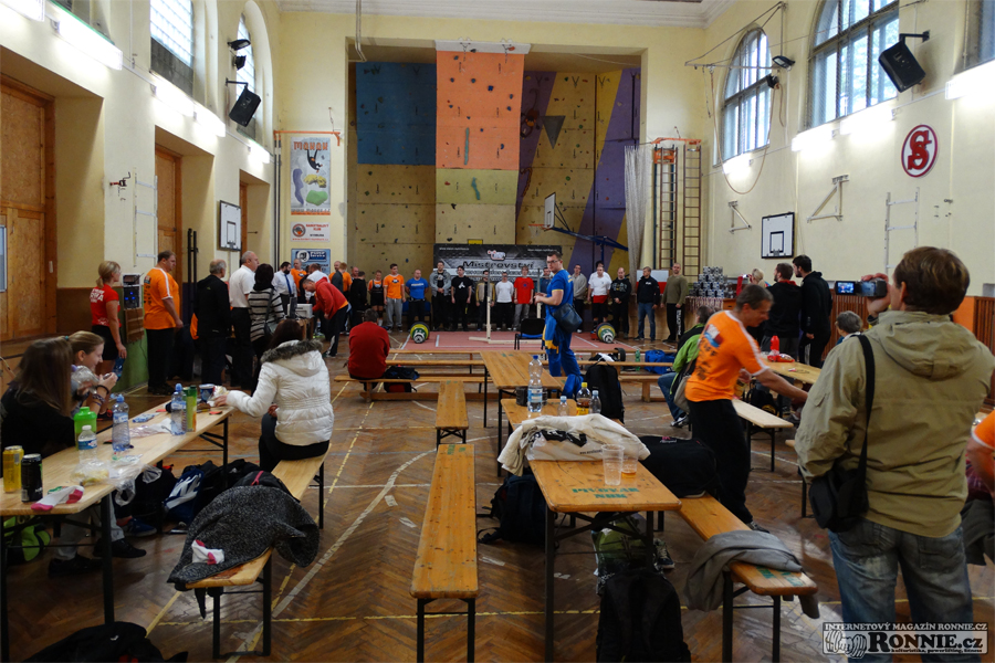Mistrovstv� v�chodn�ch �ech v klasick�m silov�m trojboji 2014