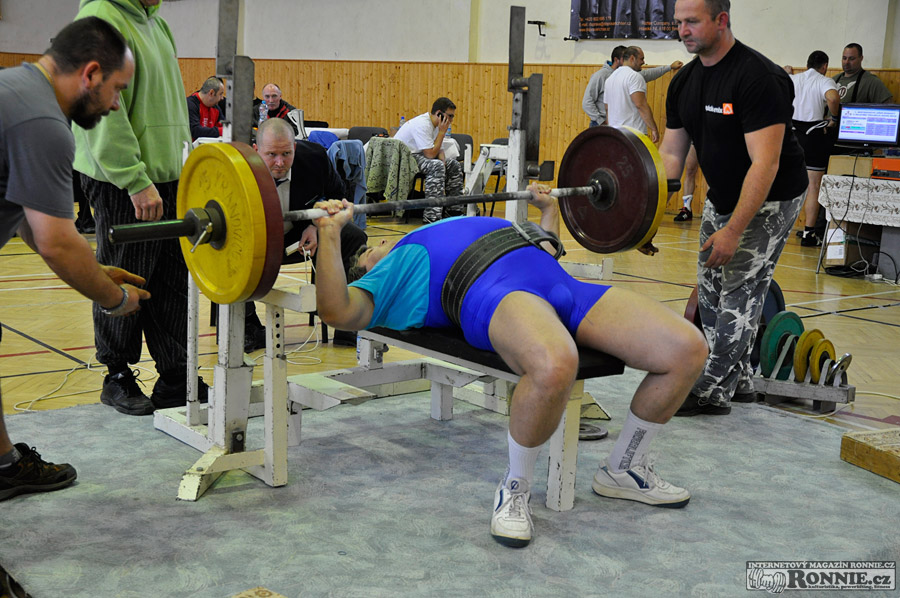 Mistrovstv� ji�n� Moravy v klasick�m (RAW) silov�m trojboji 2014