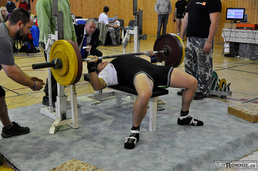 Mistrovstv� ji�n� Moravy v klasick�m (RAW) silov�m trojboji 2014