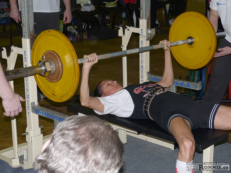 Mistrovstv� �ech v bench-pressu mu�� a �en 2014