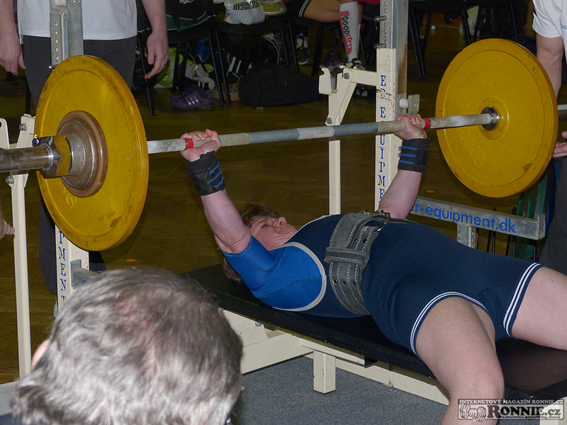Mistrovstv� �ech v bench-pressu mu�� a �en 2014