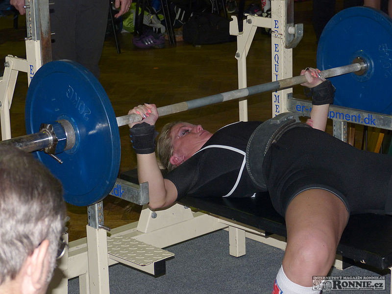 Mistrovstv� �ech v bench-pressu mu�� a �en 2014