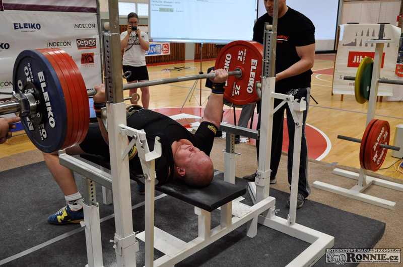 Mistrovstv� Moravy v bench-pressu mu�� a �en 2014