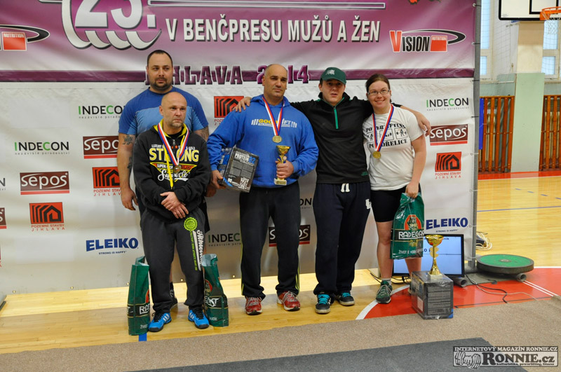 Mistrovstv� Moravy v bench-pressu mu�� a �en 2014