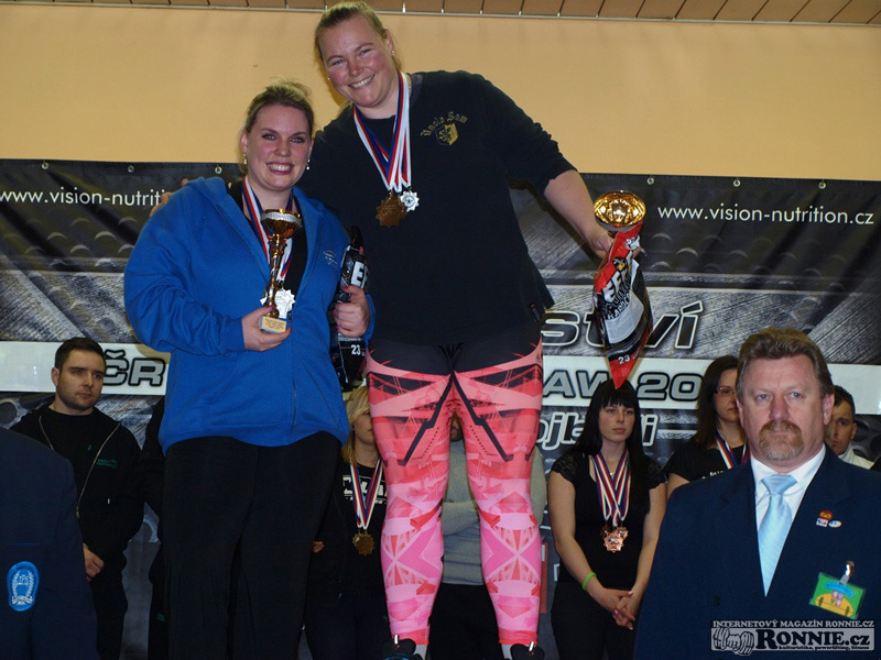 Mistrovstv� �R v klasick�m (RAW) silov�m trojboji mu�� a �en 2015