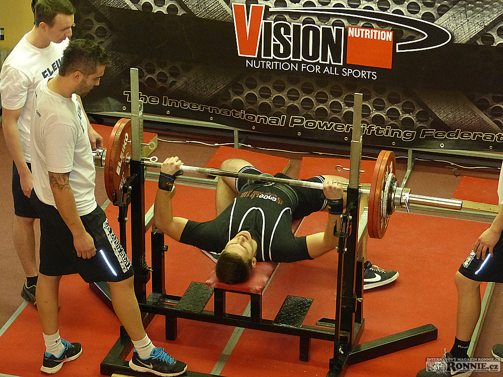 Mistrovstv� �R v klasick�m bench-pressu mu��, �en, dorostu a junior� 2015
