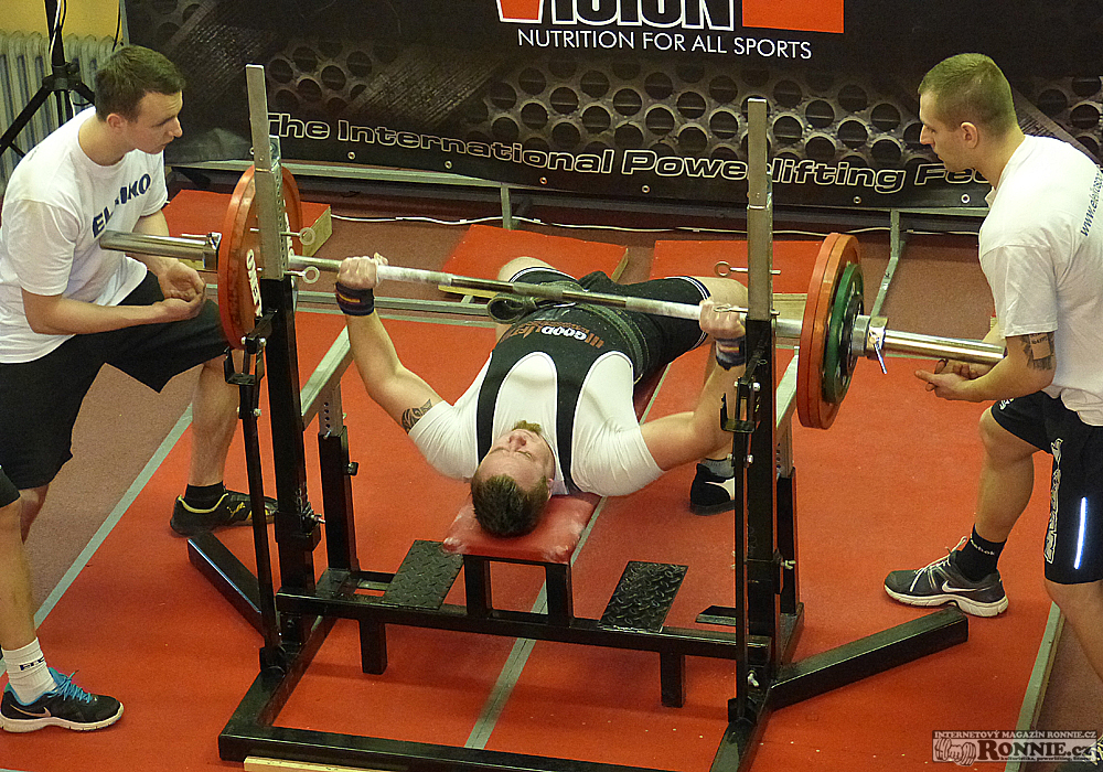 Mistrovstv� �R v klasick�m bench-pressu mu��, �en, dorostu a junior� 2015