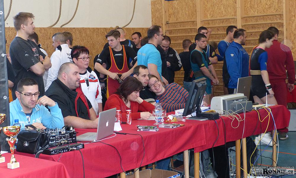 Mistrovstv� �R junior� a dorostu v silov�m trojboji 2015