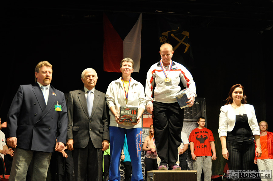 Mistrovstv� �R v bench-pressu masters, junior� a dorostu 2015